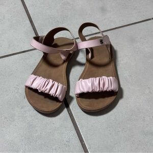 Lucky Brand Kids Girls Pink Strappy Sandals Shoes size 1.‎
